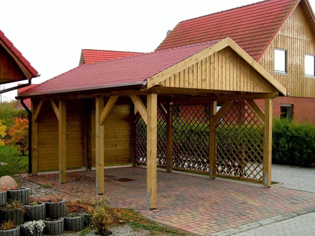 Klassischer Einzelcarport mit Satteldach